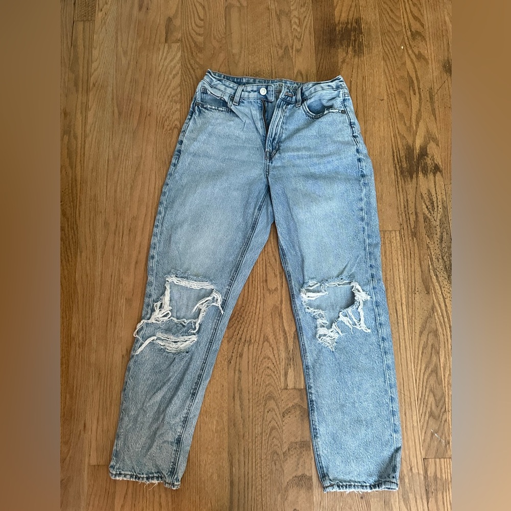 american eagle straight mom jeans
